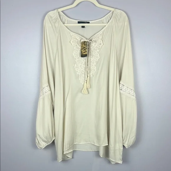 NWT Suzanne Betro Division Signature Ivory Lace Detail Tassel Tunic Size 2X - Picture 2 of 12
